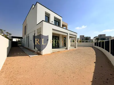 Luxury 4BR+Maid Villa |Single Row |Large Plot