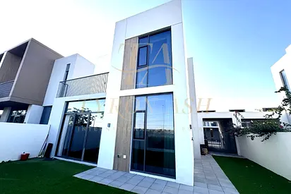 VACANT | FAMILY VILLA | PRIME LOCATION