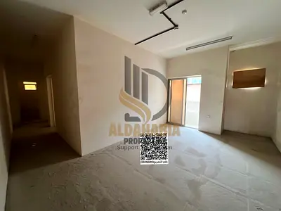 فرصة استثمارية مميزة لامتلاك سكن عمال قائم ومؤجر/جاهز في منطقة الجرف الصناعية 2، إحدى أهم المناطق الصناعية في عجمان، والتي تشهد طلبًا مرتفعًا ومستمرًا