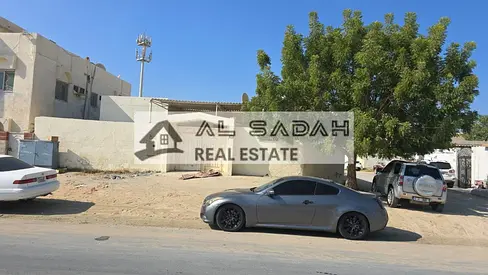 للبيع بيت زواية في ام خنور في 3 غرف وصالة ومطبخ ومجلس مساحة 2500 شارع قار مطلوب في 520000 الف