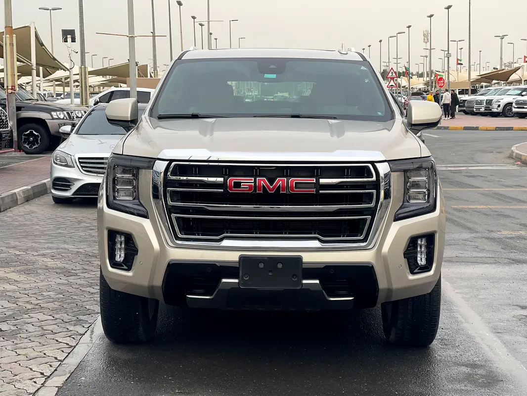 GMC Yukon 2024 — photo 1 of 19