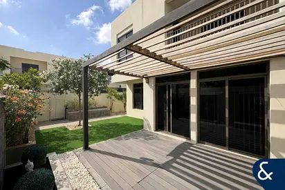 Corner | Vacant On Transfer | Landscaped