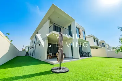 Vacant Soon | Corner Plot | Private Location