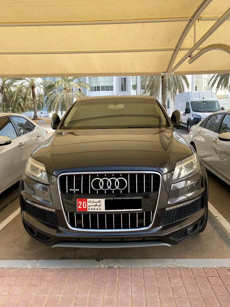 Audi Q7 2014 — photo 1 of 19