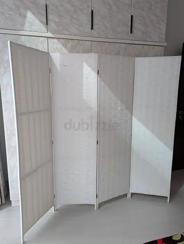 White 4-panel folding room divider / privacy screen - good condition