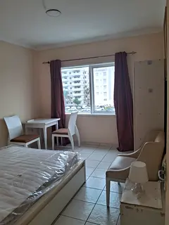 Exe. Room for one lady, Near Metro Green line only for working woman.