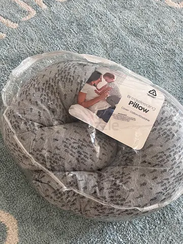 Breast feeding pillow