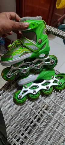 Kids green athletic sneakers - Size S (29-33)
