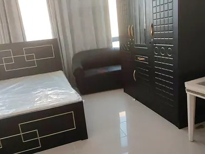 Offer price -SINGLE PERSON ONLY Luxurious Mini Room for professional executive