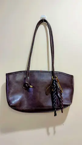 Purses for teens in great quality, makeup products not used , heels shoes in the best price