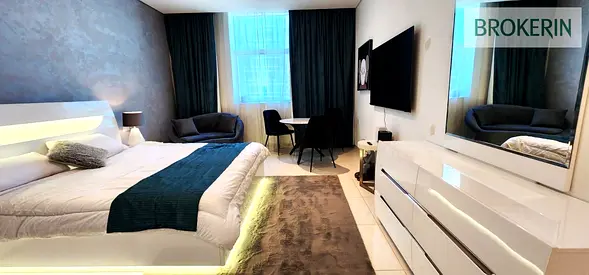 Luxury Interiors | Near Downtown | Flexing Payment
