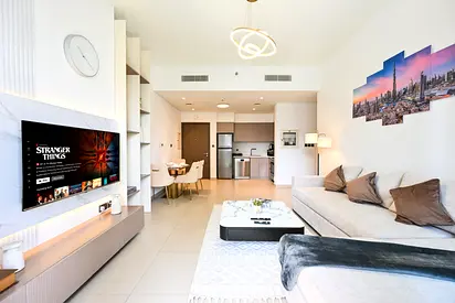 Modern 1BR | Stunning Downtown View | Prime Location