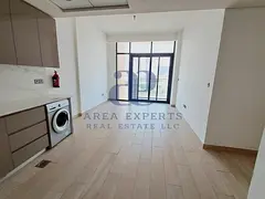 Stunning Lagoon View Apartment in Azizi Riviera 22
