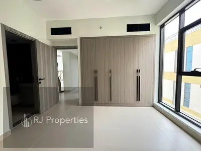 No Deposit 30 days free easy Exit to Dubai brand new luxury 2bhk with balcony waderobe MasterBed spacious size parking only jest 75k