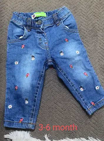 3 jeans in 10 aed Denim baby jeans with floral embroidery —