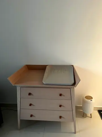 Leander dresser and changing table