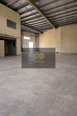 High-Power Warehouse with Mezzanine & Offices for Annual Rent in UAQ | 7,500 sq. ft | 100 kW | On Two Main Roads