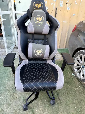 COuGAR Gmaing office chair