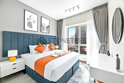 12 CHEQUES | Lake View | Near Metro