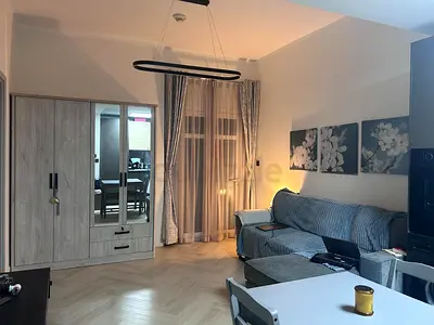 Room for rent in 1 BHK for female in JVC