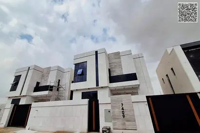 فيلا عصرية في الهليو 2، عجمان. موقع مميز على شارع رئيسي. طابقان، رسوم التسجيل مشمولة، مع مسبح. مساحة الأرض: 3014 قدم مربع.