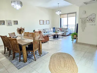 Near Metro | Skyline View | Bright and huge unit