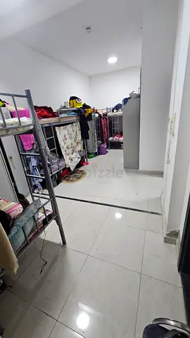 Big studio flat sharing