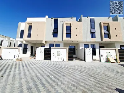 Real estate opportunity: Townhouse including registration and ownership fees, water and electricity connections, and freehold ownership for all nationalities.