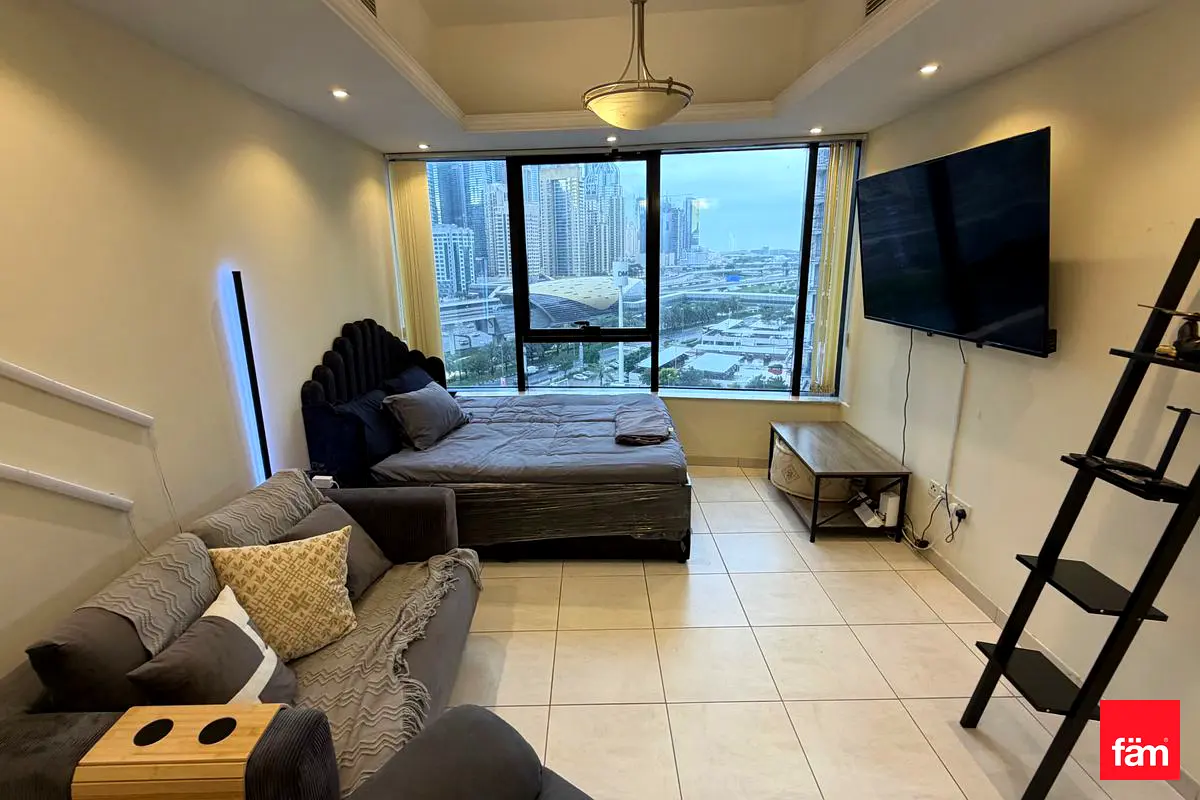 Vacant | Highr ROI | Near Metro | Top unit