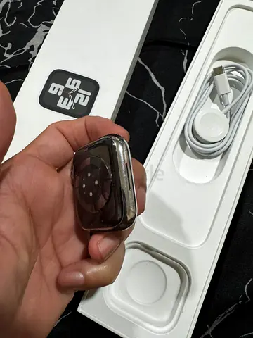 Waterproof Apple watch series 7. 45mm. Complete box . 899aed