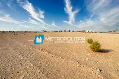 Massive Residential Plot | Single Row | Waterfront