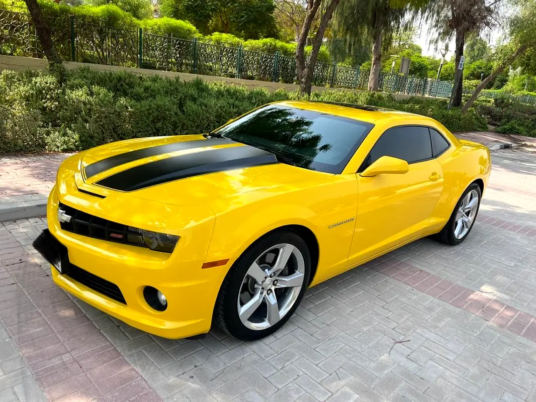 Chevrolet Camaro 2012 — photo 1 of 10
