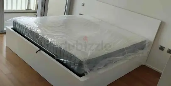 Ikea hydraulic king‑size bed (180 × 200 cm) with  IKEA mattress