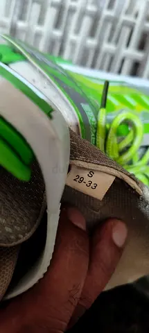 Kids green athletic sneakers - Size S (29-33)