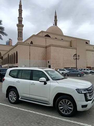 2023 Toyota Land Cruiser GXR- GCC Specs - Like New!