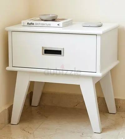 Sleek White Nightstand with Drawer
