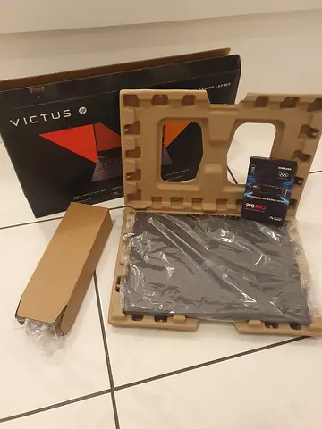 RTX 4050 | 24GB DDR5 | 1TB 990 Pro SSD | Ryzen 5 8645HS – HP Victus 15 gaming laptop like new