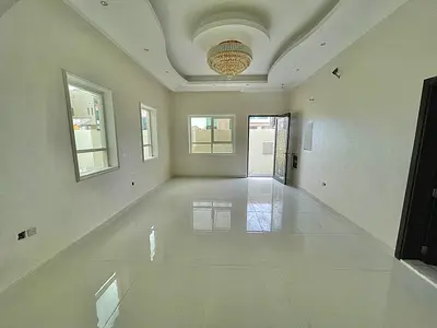 فيلا كورنر فاخرة للإيجار في الياسمين عجمان 5 غرف ماستر + غرفة خادمة ارتداد واسع وباركن متعدد تشطيبات سوبر لوكس