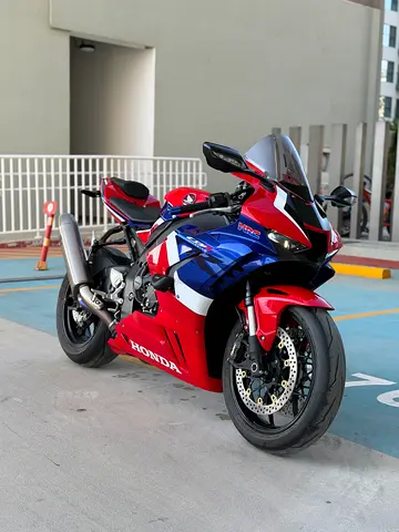 HONDA CBR 1000RR-R 2020 GCC FROM DEALER
