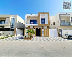 Deluxe Freehold Villa for All Nationalities / 6 Master Bedrooms / Two Floors &amp; Roof / Easy Bank 