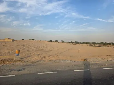 للبيع قطعة أرض سكنية في الشارقة منطقة الحوشي ضاحية البديع