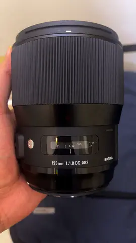 Sigma 135mm f/1.8 DG HSM Art Lens