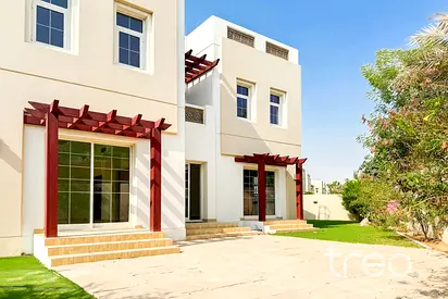 Stand Alone | Big Plot | Move In Now