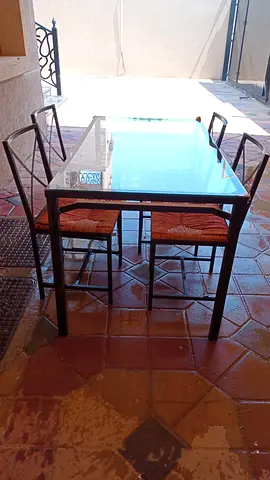 Dinning table