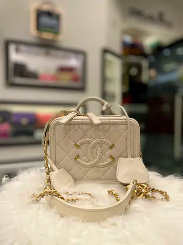 Chanel White CC Filigree Small Vanity Case (Authentic/PreOwned)