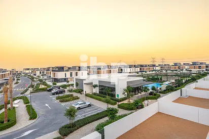 CLOSE TO THE PARK and amentias I VACANT I NEW