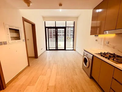 ONE BEDROOM APARTMENT WITH FREE CHILLER // FITTED KITCHEN // POOL VIEW