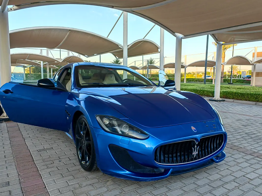 Maserati GranTurismo 2013 — photo 1 of 8