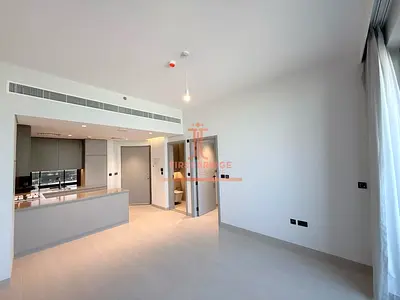 Front Facing| Genuine Resale| Luxury Living