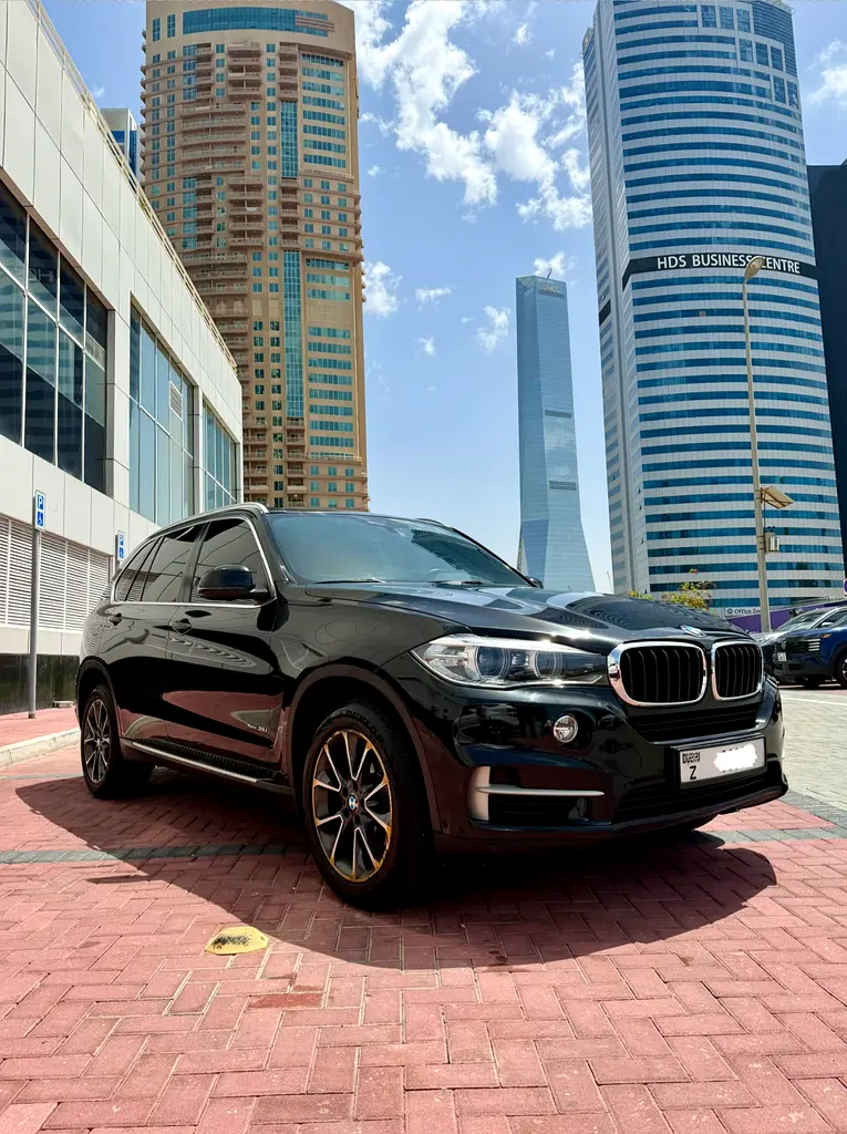 BMW X5 2016 — photo 1 of 9